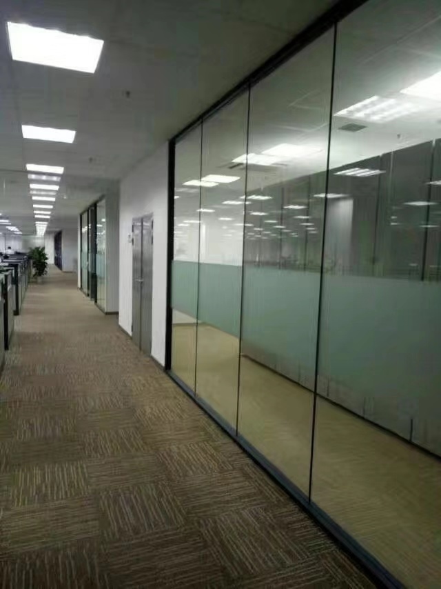 辦公室玻璃隔斷